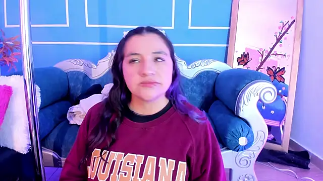 TaraTaylorr online show from April 8, 3:06 am