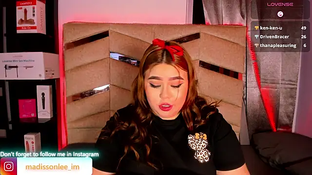 Snapshot of MadissonLee__ chatting on July 20, 10:23 pm MadissonLee online show from July 20, 10:23 pm
