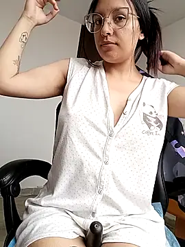 MiaStarts online show from May 27, 12:24 pm