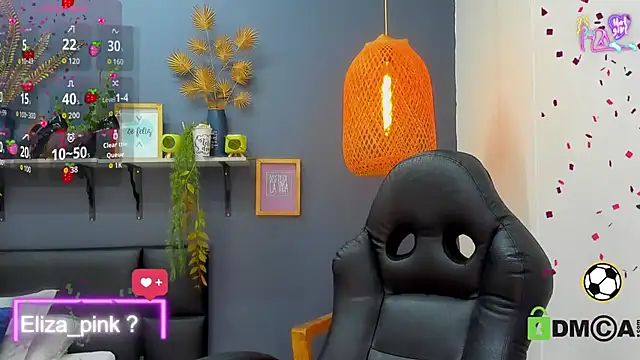 Snapshot of yessila_parker chatting on June 24, 8:46 am yessila parker online show from June 24, 8:46 am