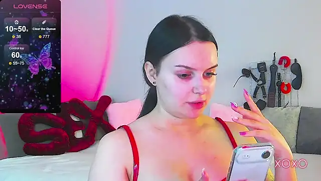 Miss Vic online show from April 18, 5:39 pm