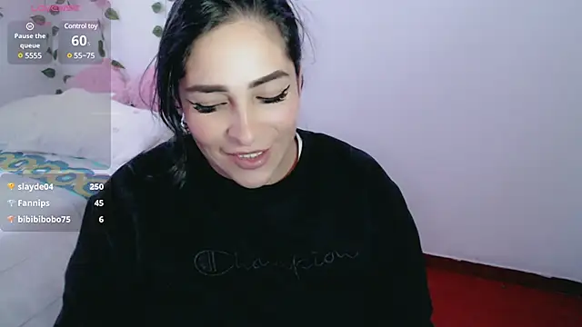 Snapshot of luna_lgomez_ chatting on March 21, 2:18 pm luna lgomez  online show from March 21, 2:18 pm