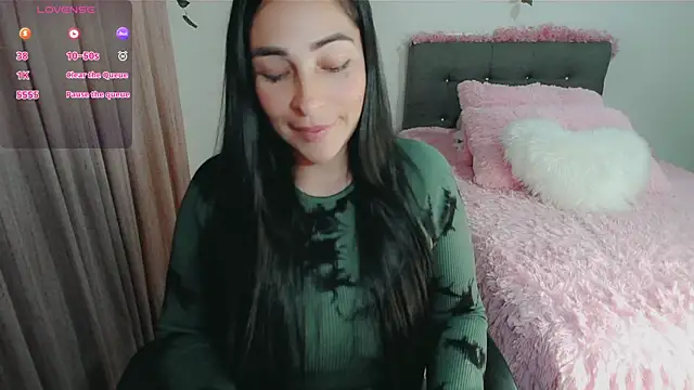 Snapshot of luna_lgomez_ chatting on October 28, 1:42 am luna lgomez  online show from October 28, 1:42 am