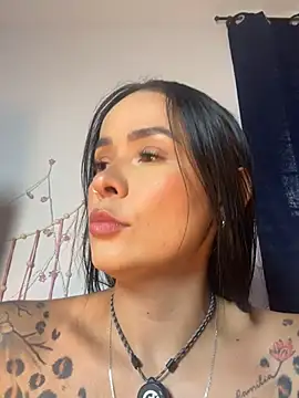 Snapshot of HotAlana_ chatting on April 28, 4:12 pm HotAlana online show from April 28, 4:12 pm