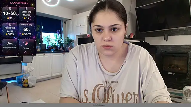 Layla- online show from January 21, 9:13 am