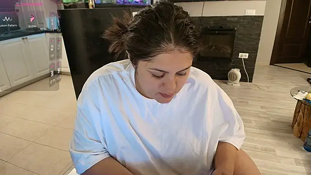 Layla- online show from October 1, 10:43 am