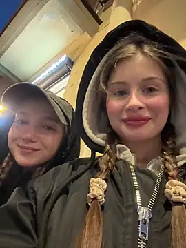 melicious  online show from March 5, 4:13 pm