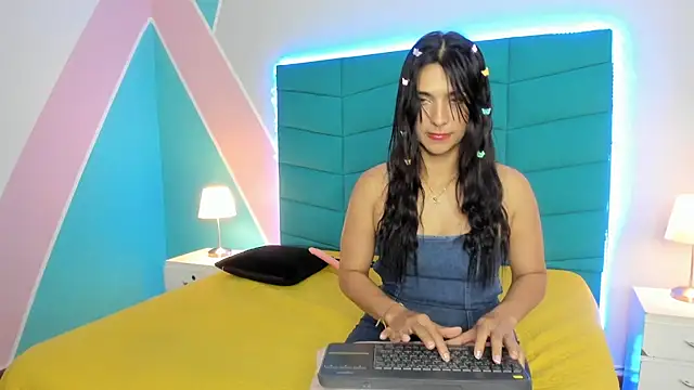 Emilly wilson  online show from February 27, 3:59 pm