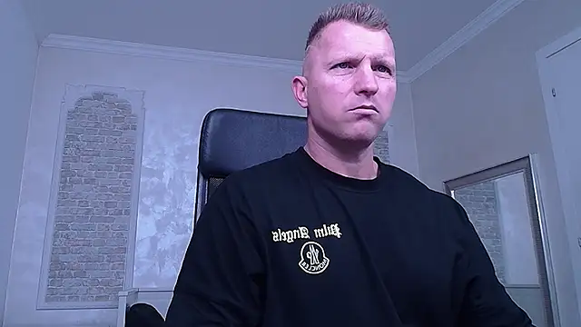 RomeoMalcolm online show from March 18, 5:31 am