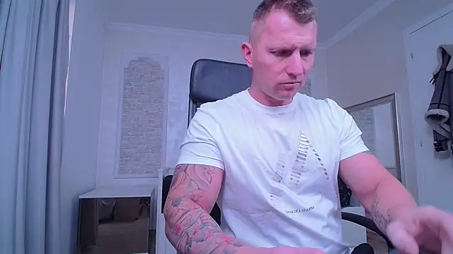 RomeoMalcolm online show from March 20, 5:24 am