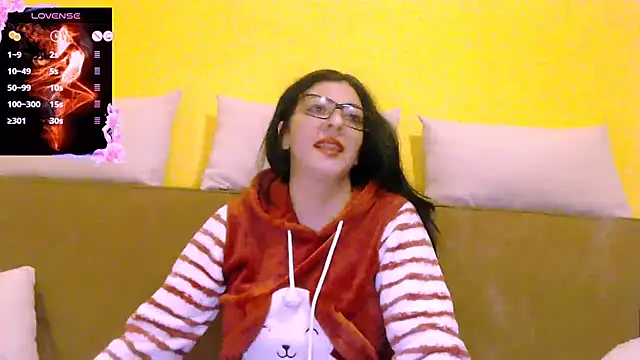 Snapshot of Alina_eve chatting on October 2, 2:24 pm Alina eve online show from October 2, 2:24 pm