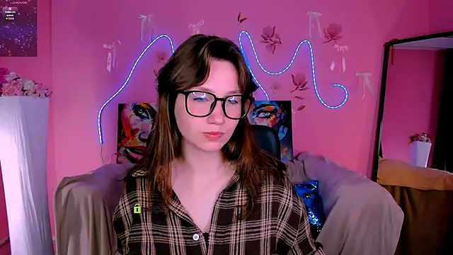 Snapshot of helli_belli chatting on May 27, 7:33 pm helli belli online show from May 27, 7:33 pm