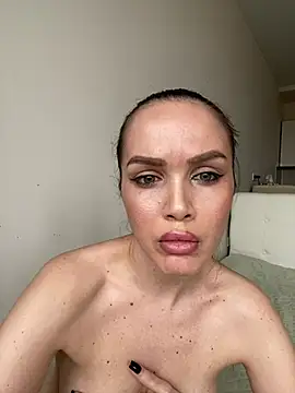 Snapshot of Beverly_Hilll chatting on March 6, 12:41 pm Beverly Hilll online show from March 6, 12:41 pm