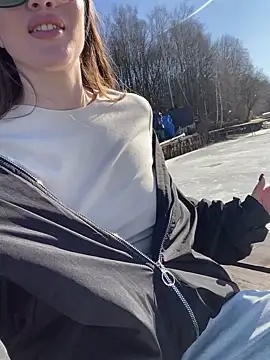 Snapshot of Beverly_Hilll chatting on March 9, 11:14 am Beverly Hilll online show from March 9, 11:14 am