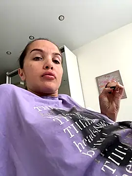 Snapshot of Beverly_Hilll chatting on September 14, 2:05 pm Beverly Hilll online show from September 14, 2:05 pm