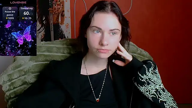 Snapshot of Fiona_Night chatting on May 17, 11:28 am Fiona Night online show from May 17, 11:28 am