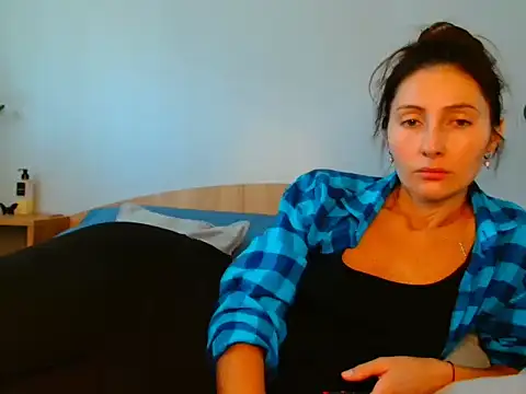 Snapshot of Irina9793 chatting on October 15, 9:09 am Irina9793 online show from October 15, 9:09 am