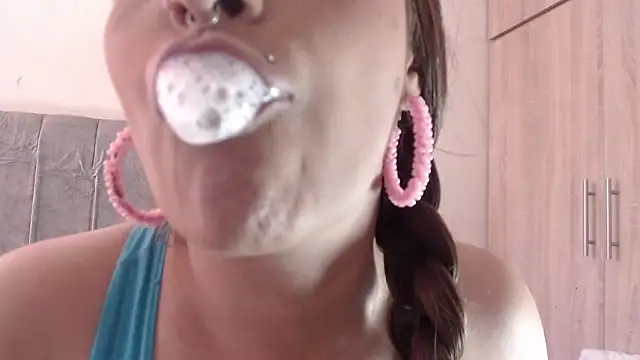 Snapshot of nicollewayne10 chatting on April 24, 8:55 pm nicollewayne10 online show from April 24, 8:55 pm