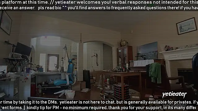 Snapshot of yetieater chatting on May 11, 2:45 pm yetieater online show from May 11, 2:45 pm