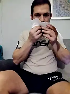 iurinicola online show from February 2, 9:35 pm