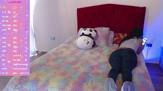 Snapshot of Saray_honey04 chatting on September 25, 8:12 pm Saray honey04 online show from September 25, 8:12 pm