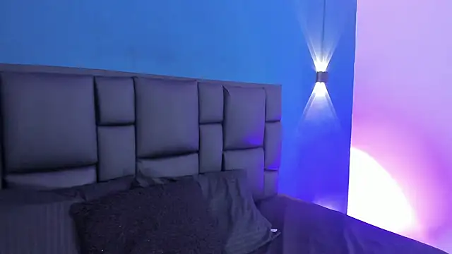 DANESKA HILLER online show from October 5, 3:10 pm