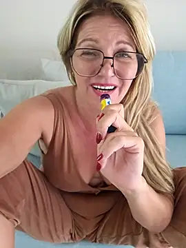 Melody73 online show from September 30, 5:18 pm