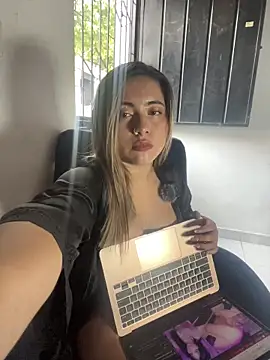 lunaxxx 69 online show from November 21, 9:24 pm