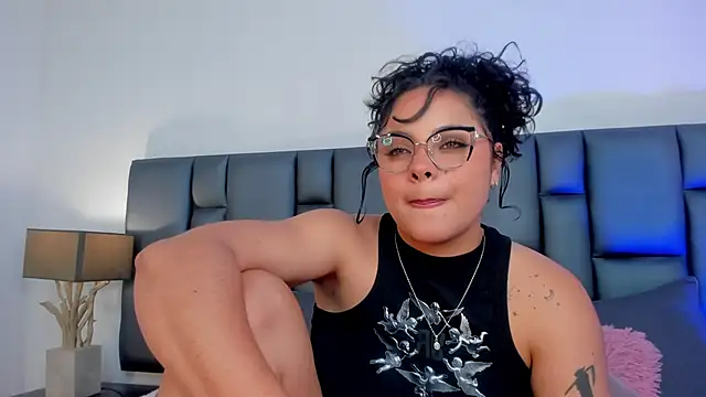 LunaSotto online show from March 6, 1:48 am