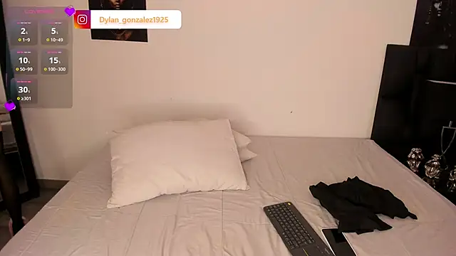 Snapshot of Dylan_Turnerr chatting on June 10, 4:23 am Dylan Turnerr online show from June 10, 4:23 am