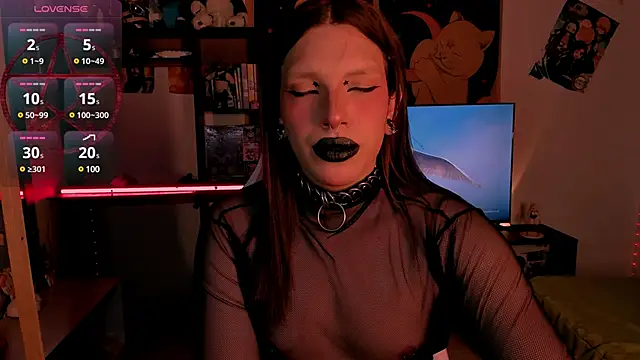 Loona s online show from March 2, 7:12 pm