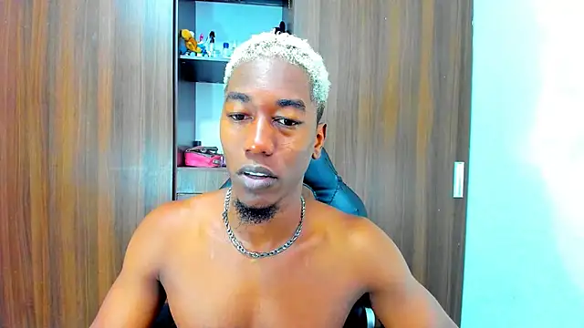 Dreamastercum  online show from October 8, 1:42 pm