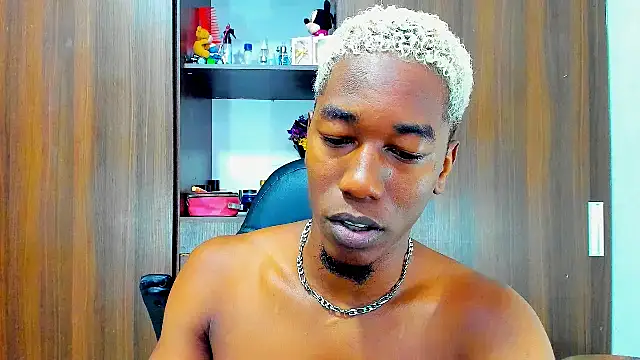 Dreamastercum  online show from October 12, 1:21 pm