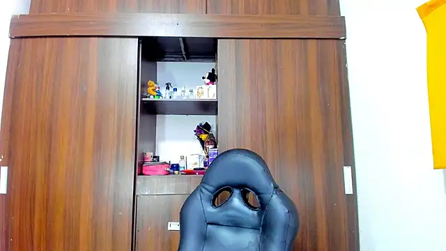 Dreamastercum  online show from October 14, 1:12 pm