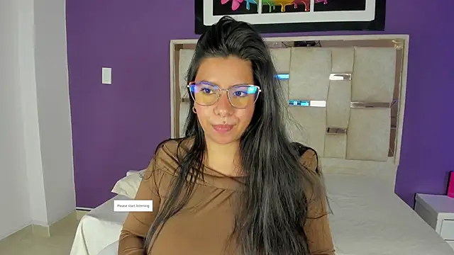 Snapshot of emilyy_cooperr chatting on February 28, 12:17 pm emilyy cooperr online show from February 28, 12:17 pm