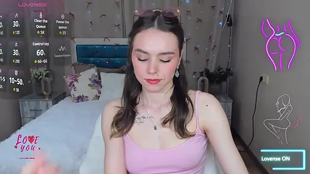 EmelyMason online show from April 15, 5:36 am