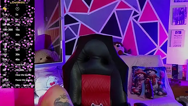 demimoore222 online show from April 8, 4:18 pm