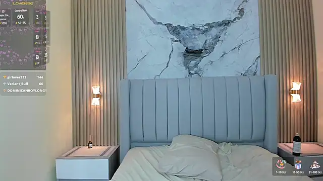 AGATHASMITH5 online show from March 8, 8:33 am