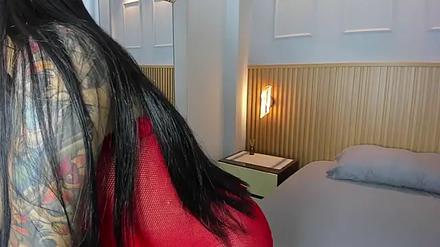 AGATHASMITH5 online show from March 10, 10:45 pm