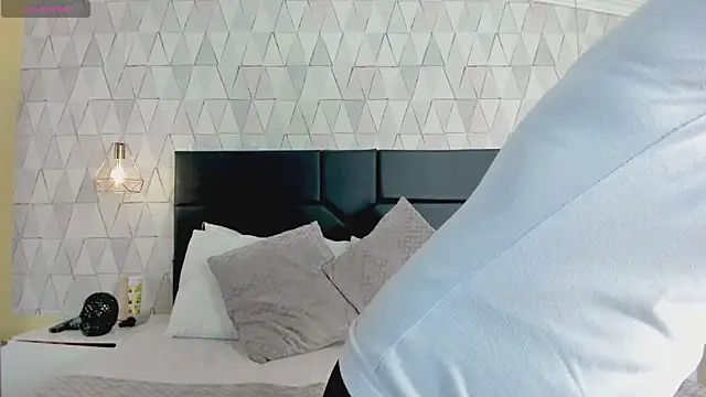 LiliJensen online show from January 7, 5:15 pm