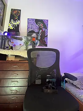 CRAZY-BOY99 online show from May 22, 8:42 am