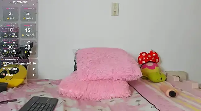 SusanSimpson16 online show from March 9, 3:43 am