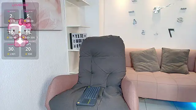 MiiaSuki online show from January 8, 5:43 am