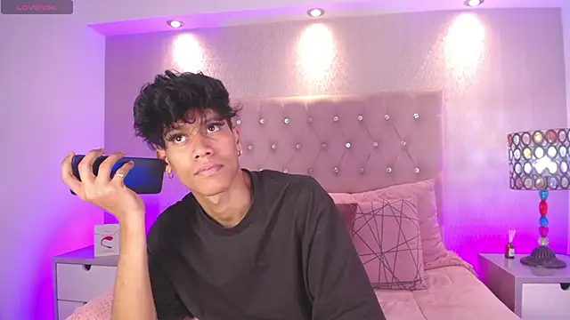 Jonas Rivers online show from April 4, 5:27 am