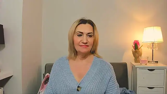 Snapshot of IsabellaSexyMilf chatting on March 23, 6:26 am IsabellaSexyMilf online show from March 23, 6:26 am