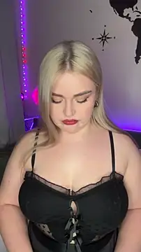 April Vancee online show from December 4, 4:27 pm