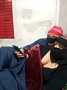 Pakhi Couple 69 online show from January 6, 5:05 pm