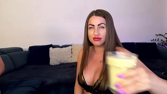 Snapshot of Milf_Andy chatting on July 29, 1:31 pm Milf Andy online show from July 29, 1:31 pm