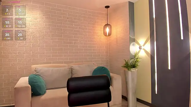 MaddisonCollins online show from October 31, 7:59 pm