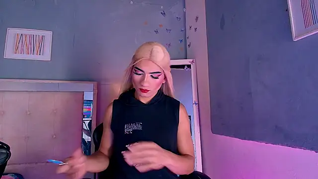 Emily Castillo 1 online show from July 6, 4:53 am